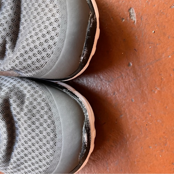 CHAMPION RUNNING SNEAKERS - Picture 8 of 11